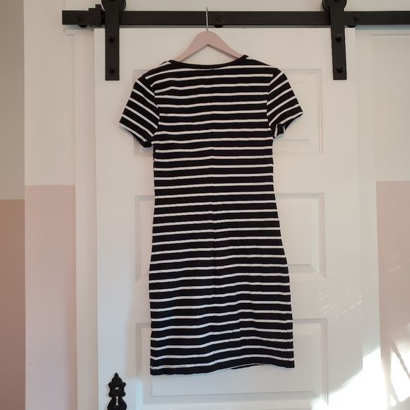Black and white striped dress summer sz S - Picture 4 of 4